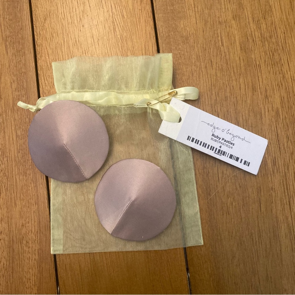 Ruby pasties size 4